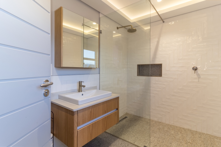 5 Bedroom Property for Sale in Pearl Valley at Val de Vie Western Cape